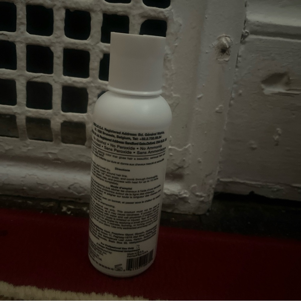 Adore Raging Red Semi-Permanent Hair Dye - Picture 2 of 2